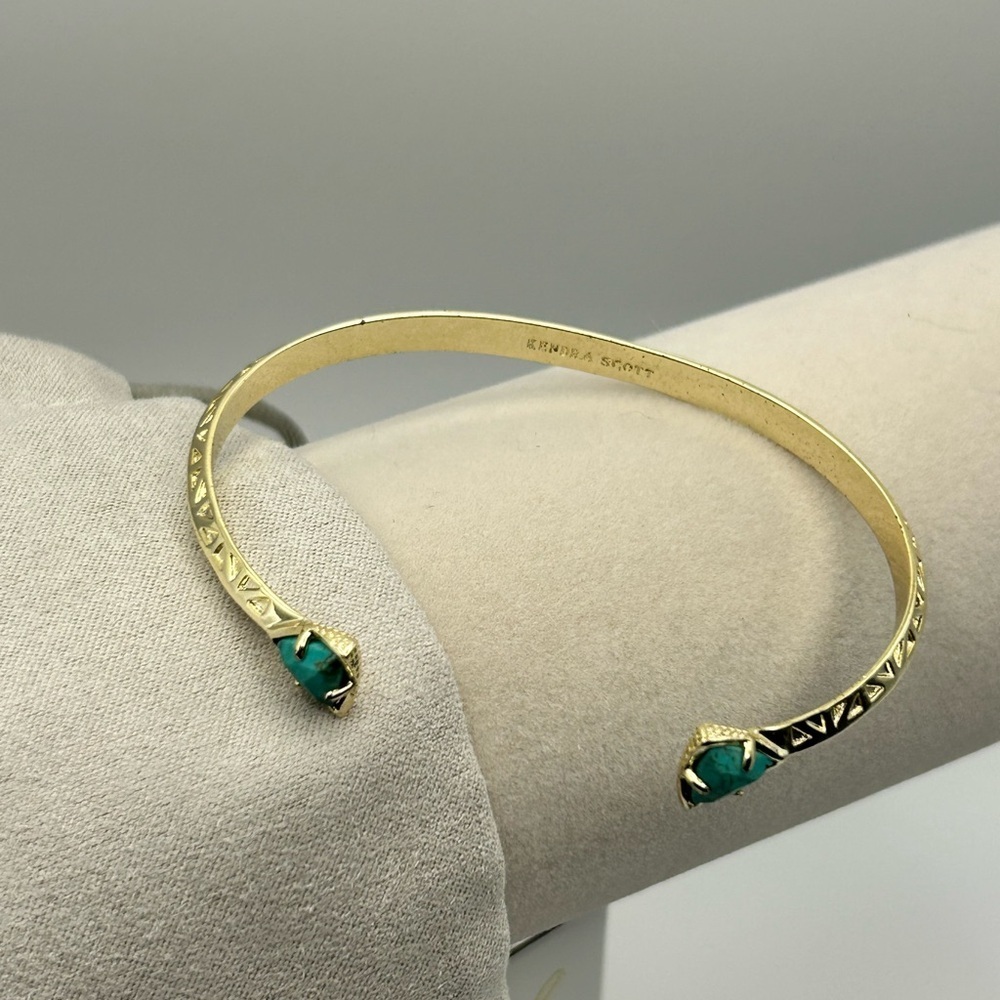 Kendra Scott Gold Tone Cuff Bracelet Turquoise Triangle Accents Pouch - Picture 4 of 9